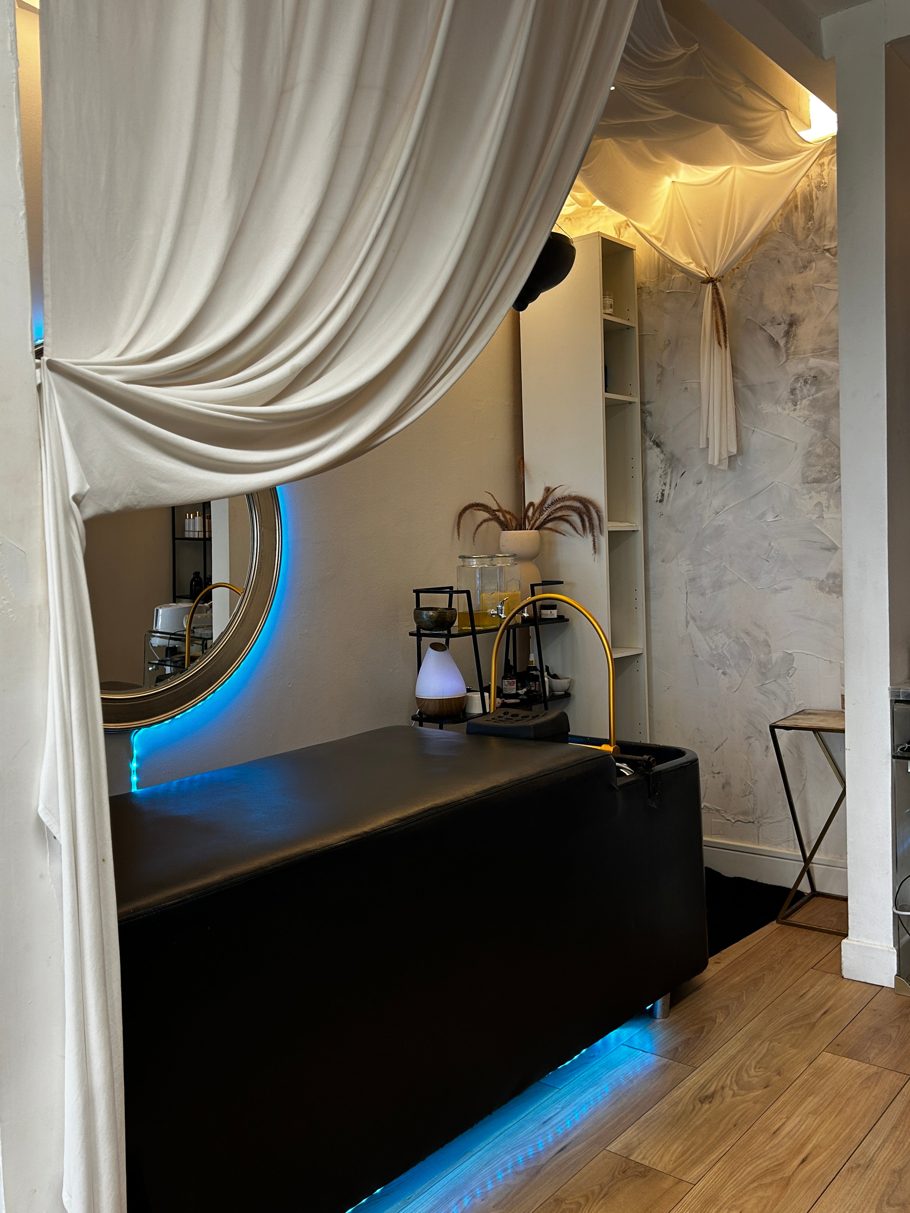 HEAD SPA CORÉEN + SOIN DES DIVINES