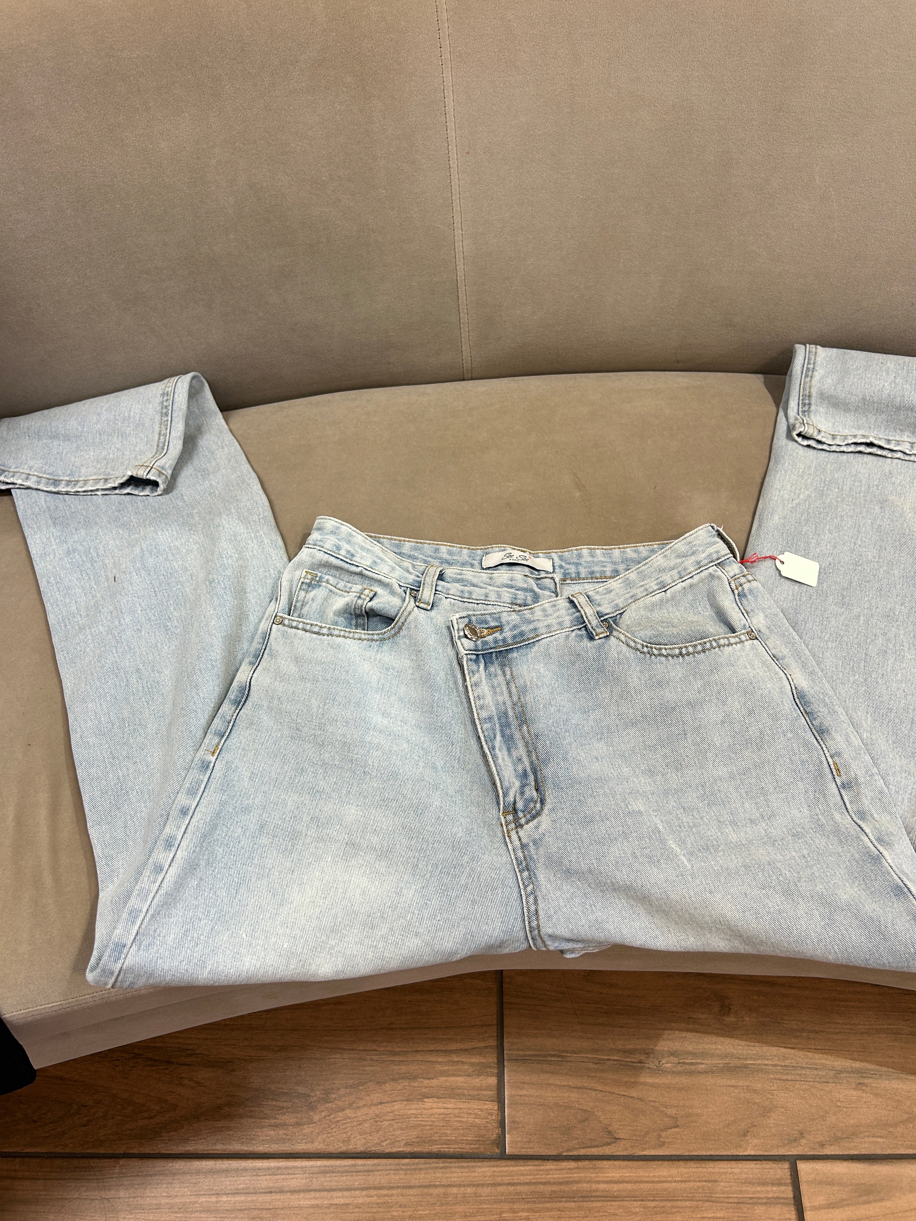 Jeans fermeture asymétrique