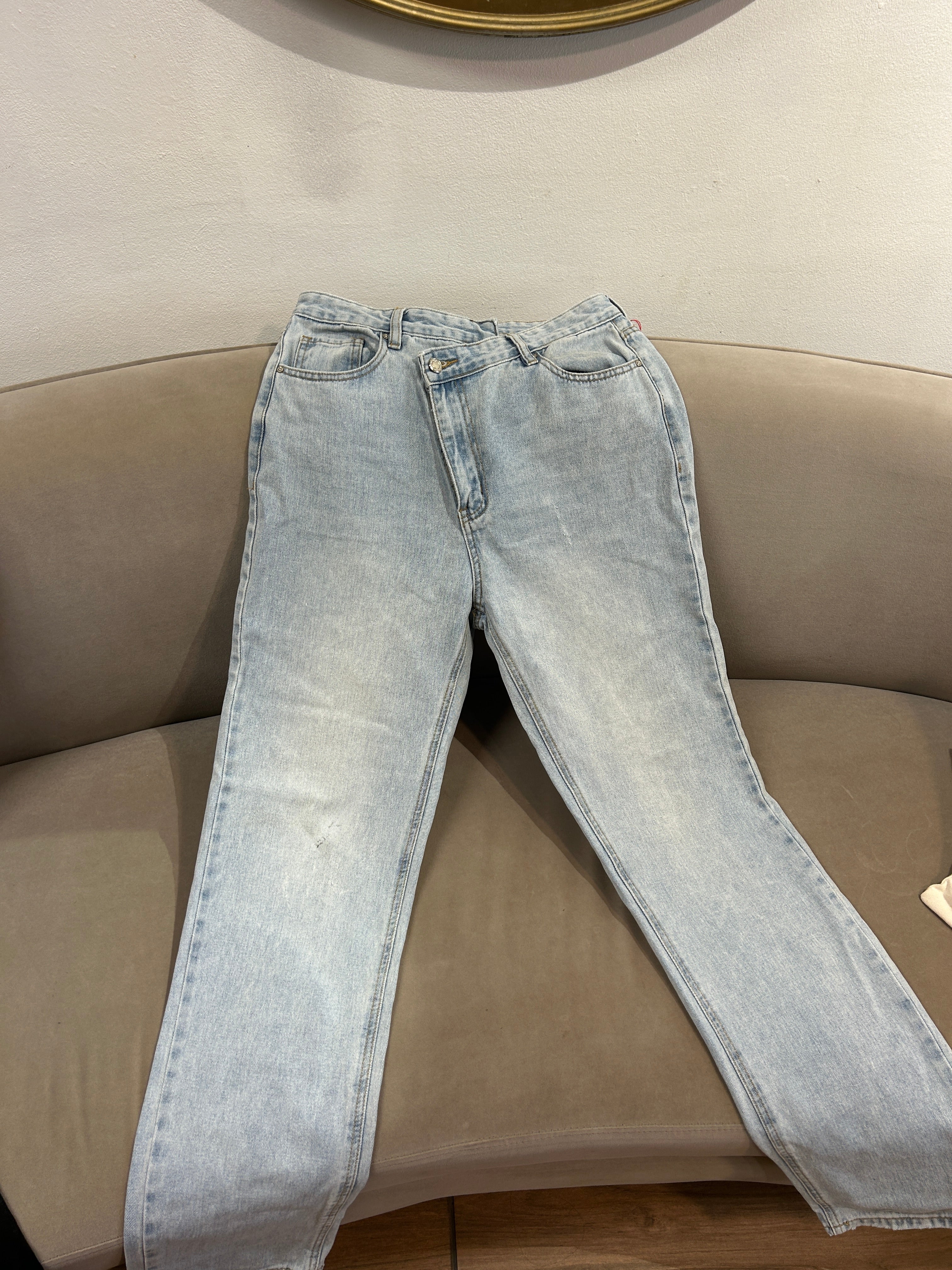 Jeans fermeture asymétrique
