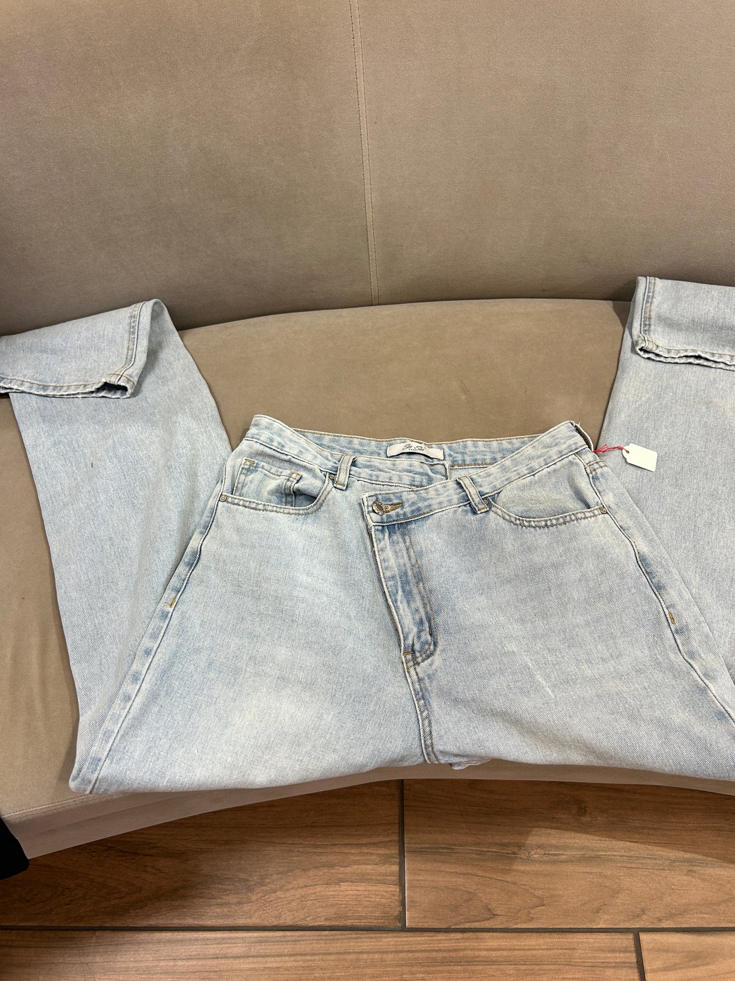 Jeans fermeture asymétrique