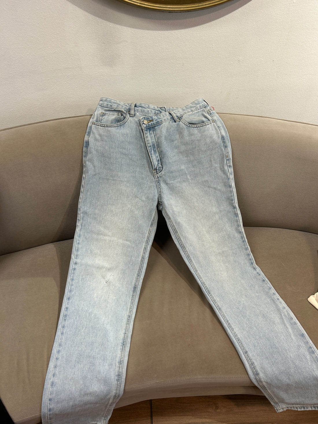Jeans fermeture asymétrique